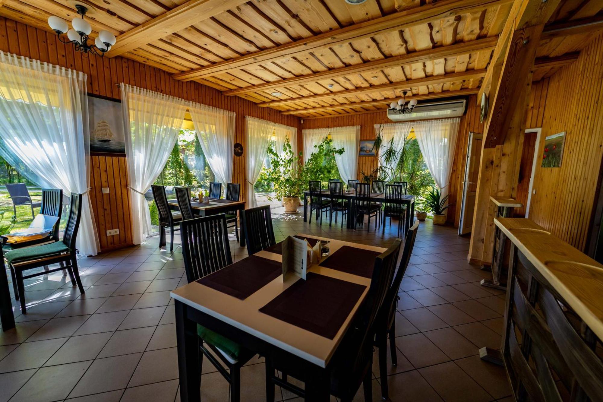 Imantas Nams Hotel Jurkalne Exterior photo