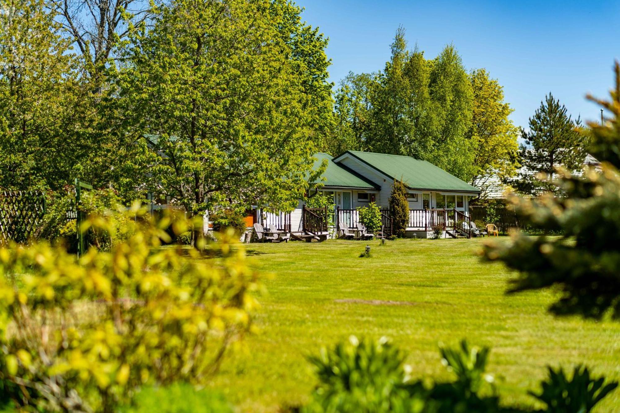 Imantas Nams Hotel Jurkalne Exterior photo